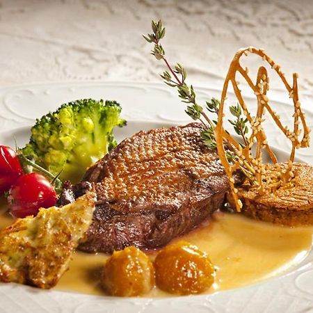 Chateau Des Monthairons Hotel Restaurant Gastromaison Spa Privatif Les Monthairons Kültér fotó